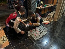 Cipta Kondisi Jelang Ramadhan, Polisi Amankan Ratusan Botol Miras di Jepara