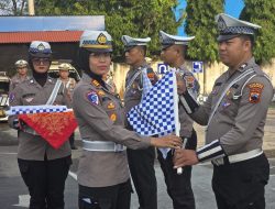 Polres Rembang Serahkan Bendera Gatur Polantas kepada Anggota Satlantas