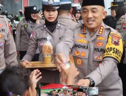Lagi – Lagi, Polresta Pati Bagikan 2000 Paket Takjil di Bulan Ramadhan Kini Sasar Pengguna Jalan
