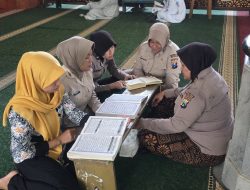 Polwan Polres Lumajang Gelar Tadarus Bersama Masyarakat di Masjid Agung KH. Anas Machfudz