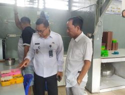 Peduli Hak Warga Binaan, Lapas Pati Sambut Wakil Ketua DPRD Pati Tinjau Langsung Kelayakan Konsumsi WBP