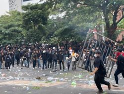 Lindungi Buruh dari Aksi Anarkis, Polisi Bubarkan Kelompok Anarko Yang Ganggu Aksi Damai Mayday