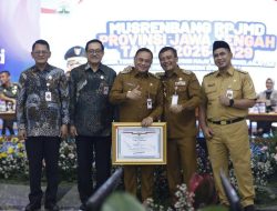 Mantapkan Sinergitas Pembangunan, Bupati Pati Targetkan Swasembada Pangan 2026 Sejalan dengan Program Provinsi