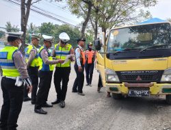 Ada Yang Tanpa Surat, Dump Truk Muatan Dari Jepara Melebihi Tonase Ditindak Polantas