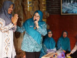 Hadiri Pengajian, Ketua TP PKK Kabupaten Pati Tekankan Peran Ibu dalam Pengawasan Anak di Era Digital