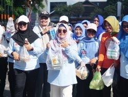Atik Sudewo Larisi Dagangan UMKM Car Free Day