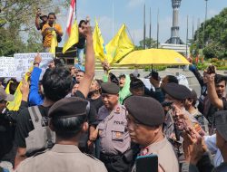 Mahasiswa Pati Turun ke Jalan Tolak Kenaikan PBB-P2 250%, Polisi Sigap Amankan Aksi