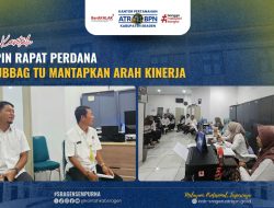 Pimpin Rapat Perdana: Kasubbag TU Mantapkan Arah Kinerja