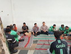 Kapolsek Pati Kota Sambangi Komunitas Ojol, Gelar Doa Bersama untuk Almarhum Affan Kurniawan
