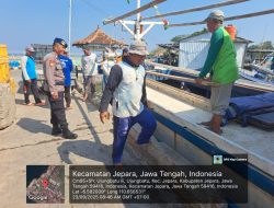 Jaga Kamtibmas Wilayah Pesisir, Satpolairud Polres Jepara Gelar Patroli