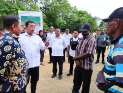 Realisasi Percepatan Sertipikasi Tanah Ulayat di Papua, Menteri Nusron Saksikan Pemasangan Patok Skouw Yambe