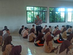 Aksi Simpatik Satlantas Pati di Jalan Pati–Gabus Bikin Pengendara Kaget Senang! Ini yang Terjadi Pagi Tadi