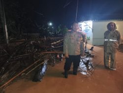 Hujan Deras Picu Jembatan Putus dan Longsor di Gunungwungkal, Polisi Bergerak Cepat Amankan Warga