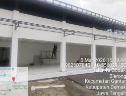 Kepala Desa Blerong Masroni Resmikan Pembangunan Koperasi Merah Putih