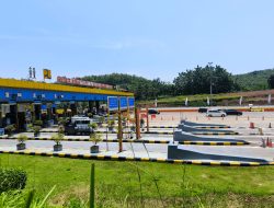 Lonjakan Kendaraan Siang Hingga Sore Hari, Arus dari Jakarta Dominasi Tol Semarang