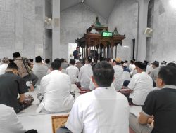 Pengamanan Sholat Idul Fitri di Masjid Agung Baitunnur Pati Berjalan Lancar, 15 Ribu Jamaah Hadir