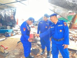 Cegah Kebakaran Kapal, Satpolairud Polresta Pati Gencarkan Program SI POLA CEKAL di Dermaga Juwana