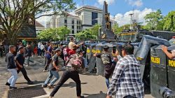 Polda Jateng Gelar Simulasi Unit Negosiator di Kantor Gubernur, Sinergikan Penanganan Humanis dan Tindakan Taktis di Situasi Kontijensi