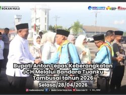 Bupati Anton Lepas Keberangkatan Jamaah Calon Haji Melalui Bandara Tuanku Tambusai Tahun 2026