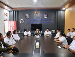 Kunjungi Kantah Kabupaten Humbang Hasundutan, Wamen Ossy Tekankan Pentingnya Akurasi Data Pertanahan