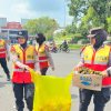 Usai Amankan Aksi, Polisi di Pati Tunjukkan Kepedulian dengan Bersih-Bersih Lokasi