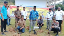 Dukung Program Pemerintah, Laskar RMRB PAC Kabun Laksanakan Penanaman Bibit Pohon di SMPN 5 Kabun
