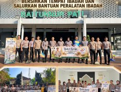 Bakti Religi Hari Bhayangkara ke-80, Polresta Pati Bersihkan Tempat Ibadah dan Salurkan Bantuan Peralatan Ibadah