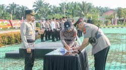 Kapolres Rokan Hulu Pimpin Pisah Sambut Sejumlah Pejabat Utama dan Kapolsek Jajaran, Tekankan Semangat Pengabdian dan Kebersamaan