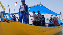 Sedekah Laut Pecangaan Berlangsung Khidmat, Polresta Pati Kawal Larung Sesaji 70 Perahu Nelayan