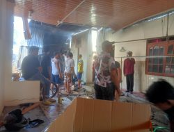 Gudang Spare Part Motor di Kudus Terbakar, Polisi Kerahkan Water Cannon Bantu Padamkan Api
