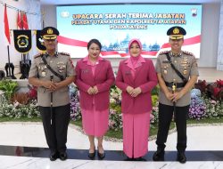 Kapolda Jateng Pimpin Sertijab Kapolresta Pati, Tongkat Komando Resmi Beralih dari Kombes Pol Jaka Wahyudi kepada Kombes Pol Sigit
