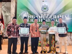 Borong Medali OSMA Jateng 2026, MTsN 1 Pati Terima Penghargaan Kakanwil Kemenag