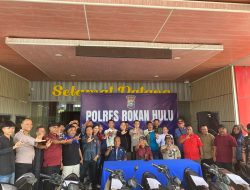 Konferensi Pers Polres Rokan Hulu Ungkap Rangkaian Kasus Curanmor, Satu Unit Mobil L300 dan 5 Unit Sepeda Motor Dikembalikan Kepada Korban