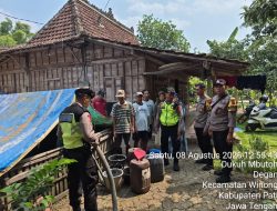 Polresta Pati Salurkan 26.500 Liter Air Bersih untuk Warga Terdampak Kekeringan di Winong