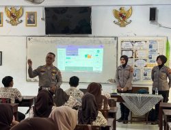 Polresta Pati Kenalkan AI kepada Pelajar SMA PGRI, Dorong Generasi Muda Bijak Gunakan Teknologi