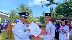 Upacara HUT ke-81 Kemerdekaan RI Berlangsung Sukses, Kades Yasrijon Sampaikan Apresiasi Kepada Petugas Paskibraka SMPN 7 Tandun