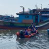 Polresta Pati Latih Relawan SAR Arnavat Operasikan Damkar Portable untuk Antisipasi Kebakaran Kapal
