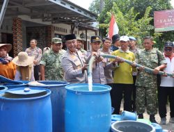 Polresta Pati Salurkan 44 Ribu Liter Air Bersih untuk Warga Terdampak Kekeringan