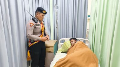 Pengemudi Sakit di Perjalanan, Layanan 110 Polresta Pati Gerak Cepat Beri Pertolongan
