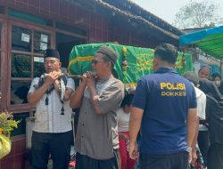 Kapolresta Pati Melayat, Sampaikan Duka untuk Alm. Wahyu yang Meninggal di Kalimantan