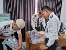 Seirama Dalam Seragam, Seirama Dalam Pengabdian : LPKA Kutoarjo Bagikan Pakaian Dinas Lapangan a( PDL) Dari Kemenimipas