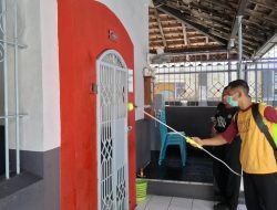 Merawan Lingkungan, Menjaga Masa Depan Anak Binaan : LPKA Kutoarjo Laksanakan Penyemprotan Disinfektan